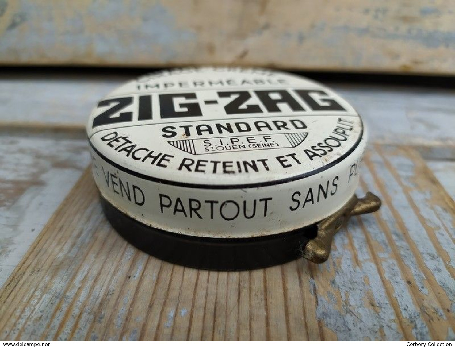 Deux Anciennes Boites Publicitaires Cirage ZIG-ZAG