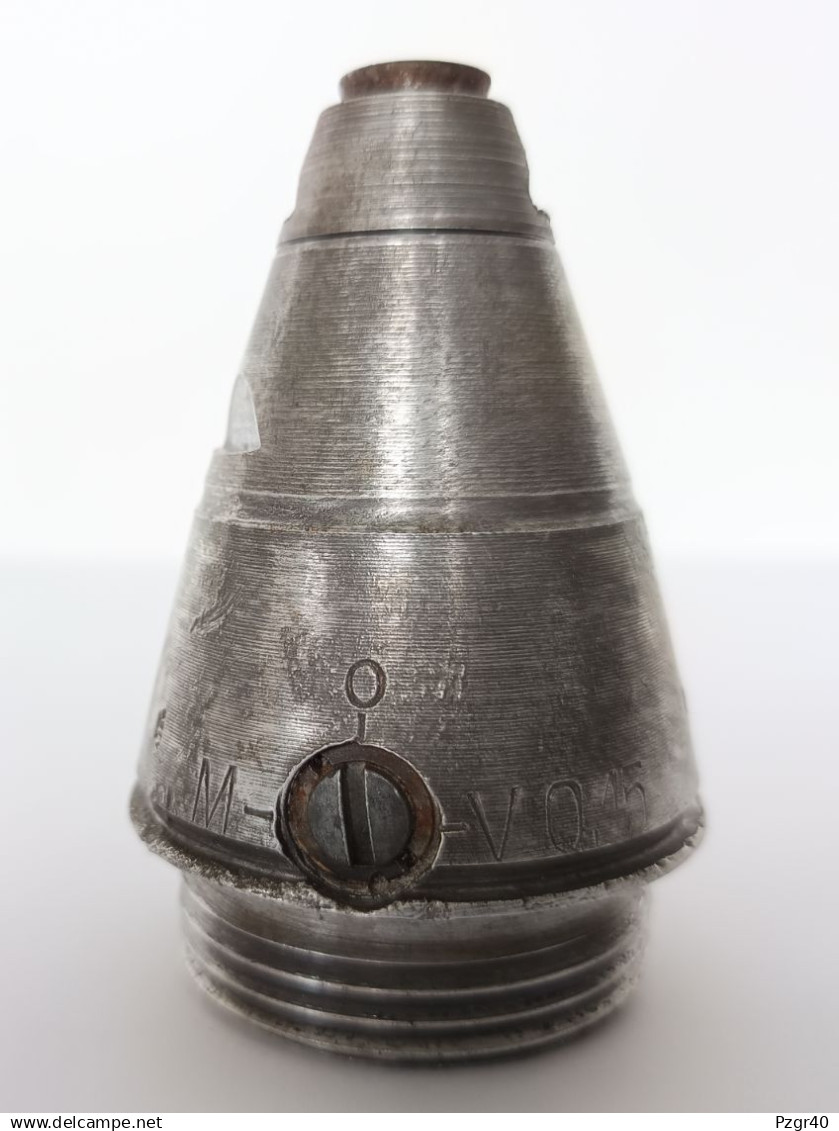 Obus allemand 7,5 cm Infanteriegranate 18 fusée Le.Igr.Z.23 n.A.2ème GM German projectile 7,5 cm Igr. 18 WW2