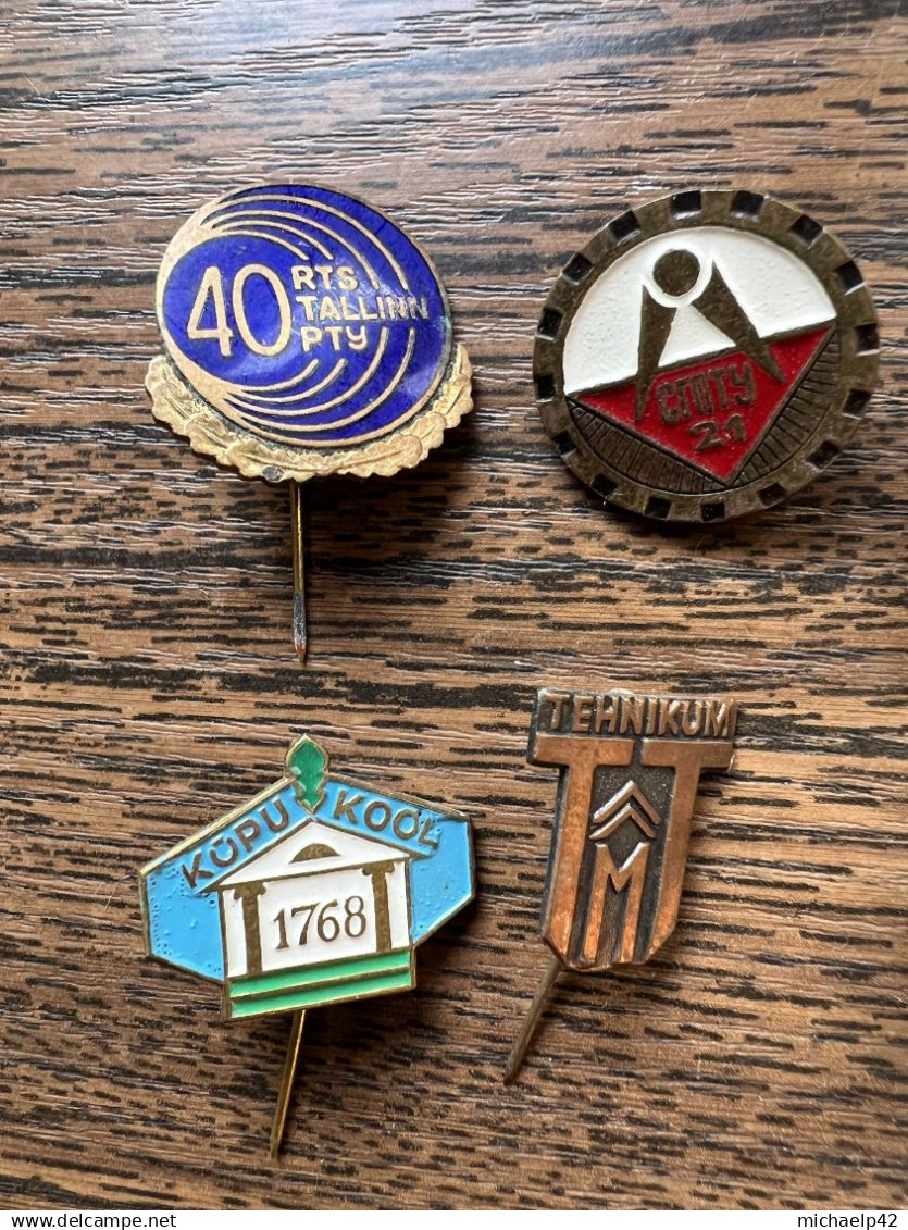 Russian USSR Soviet Estonian Group Of 10 Pins Badges - Sets