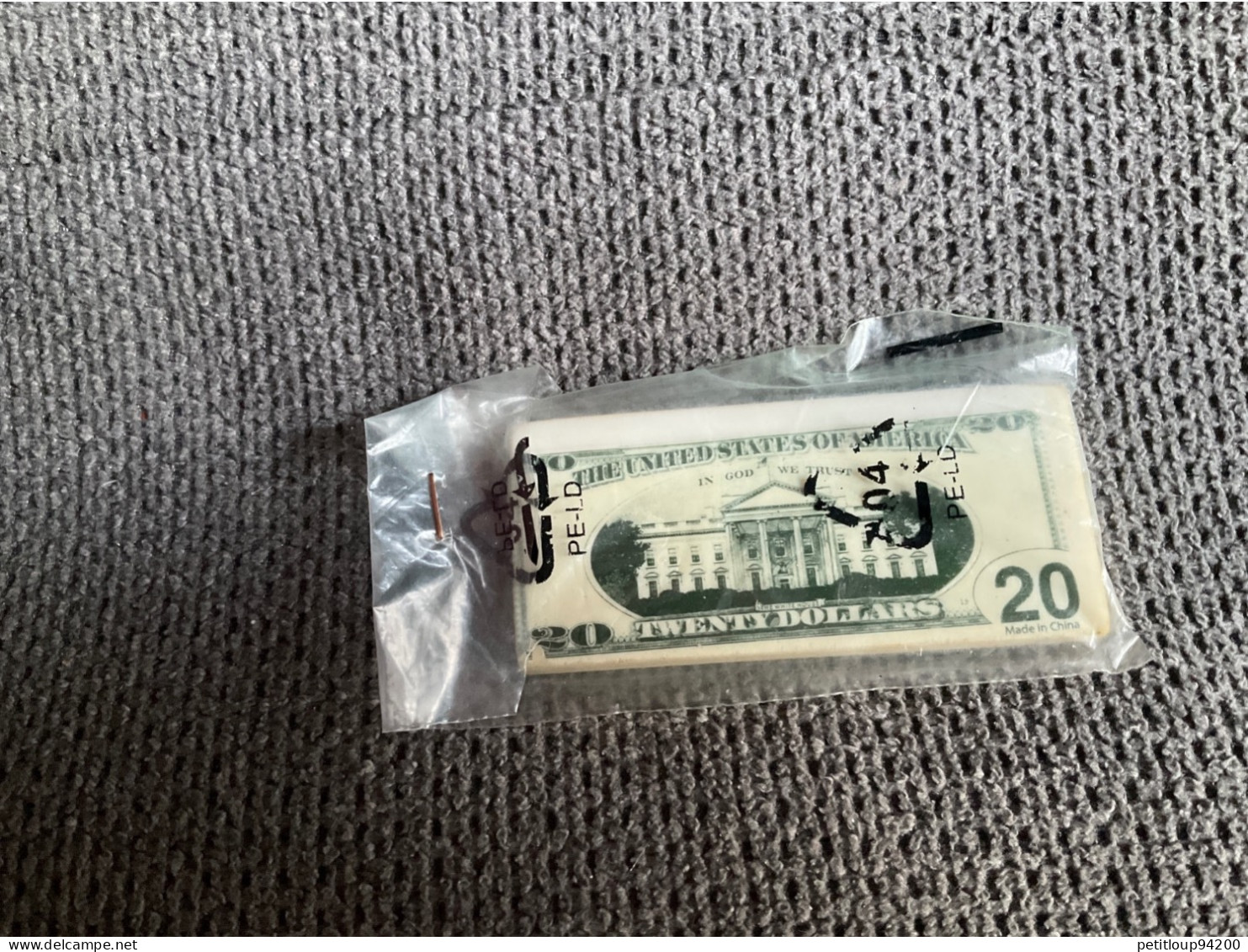 1 GOMME  Blister TWENTY DOLLARS Eraser - Otros & Sin Clasificación