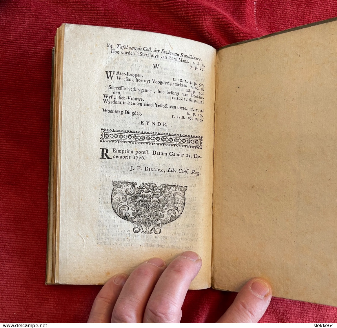 Roeselare: 2 x “Costumen… van … Roussela(e)re“, 1674 en 1777