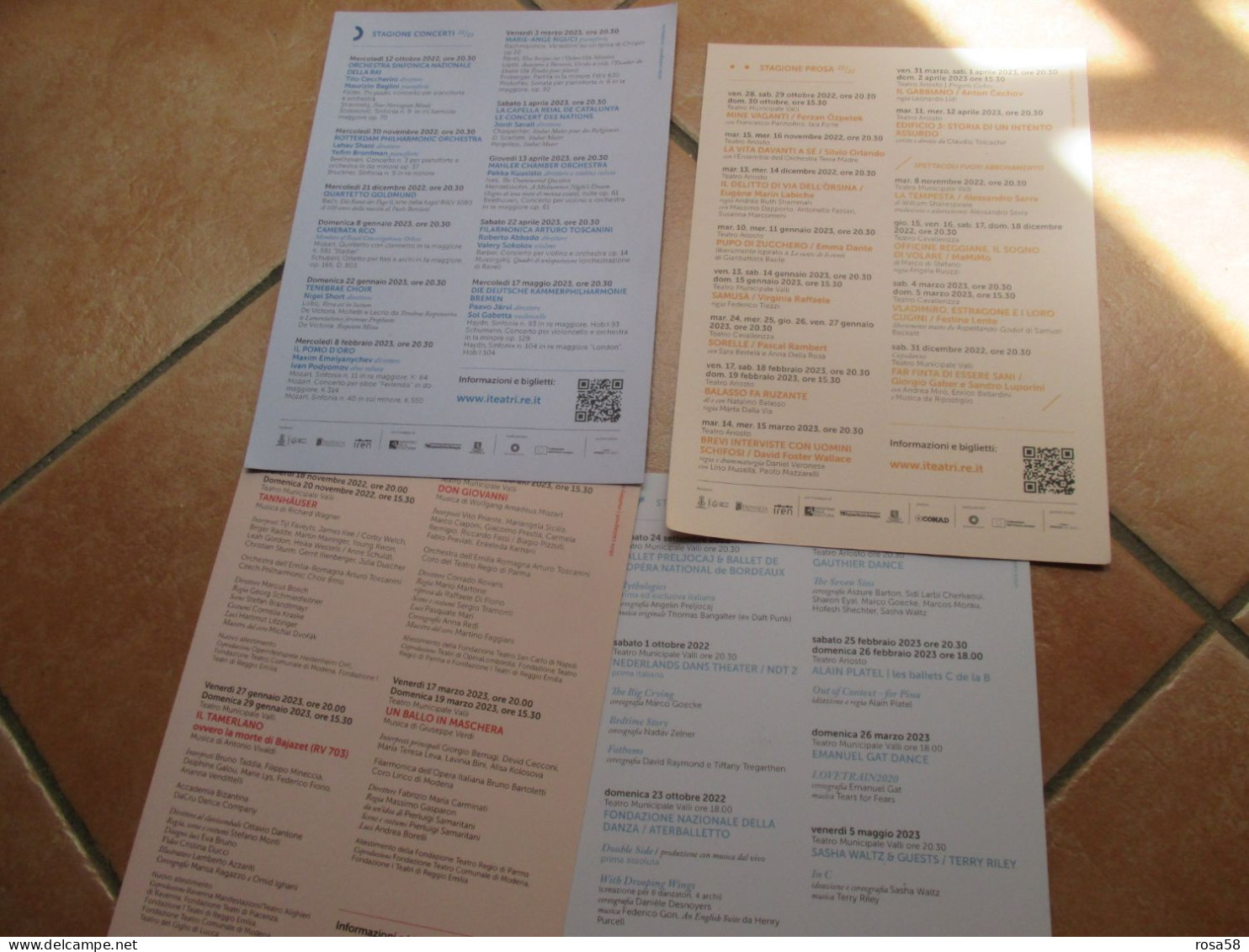 2022 2023 REGGIO EMILA I Teatri N.4 Splendide Graficamente LOCANDINE Spettacoli Opera Danza Prosa Concerti - Programma's