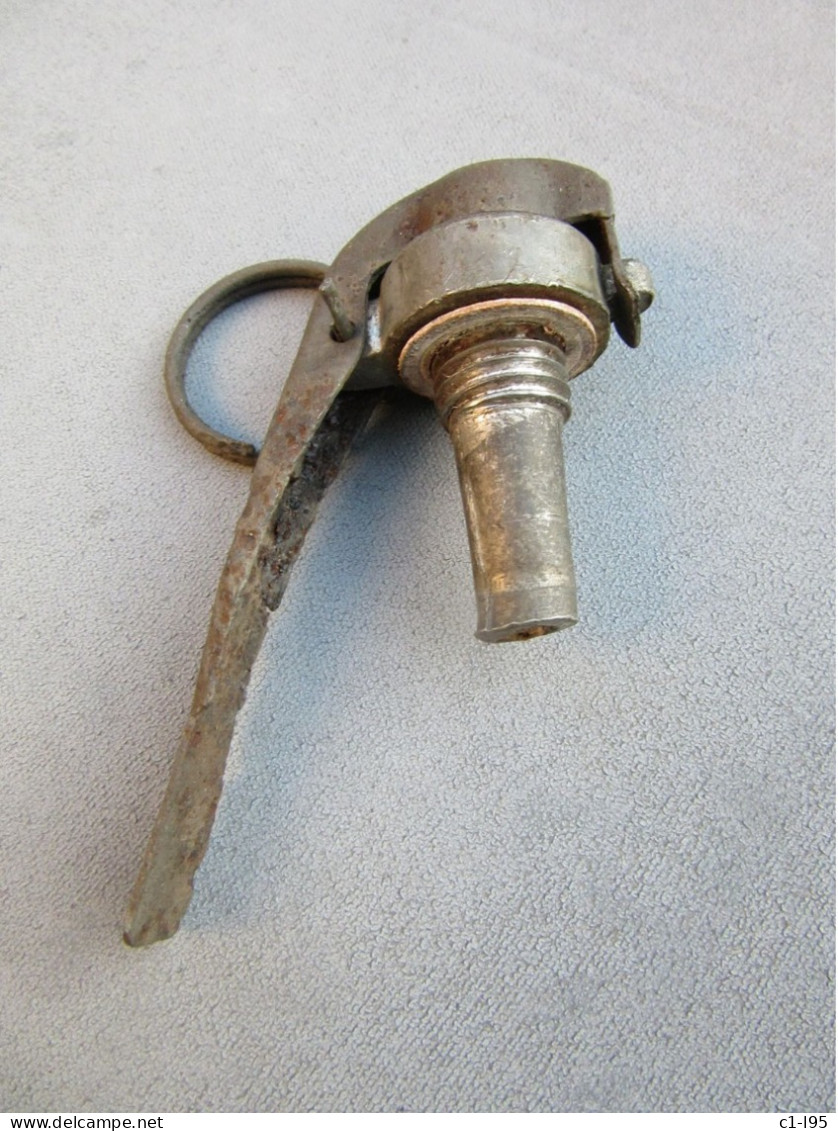 Allumeur De Grenade F1 De 14-18 Inerte - Decorative Weapons