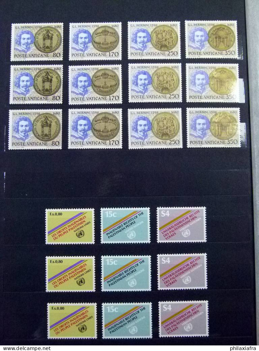 Collection composée principalement de timbres et de feuillets neufs **