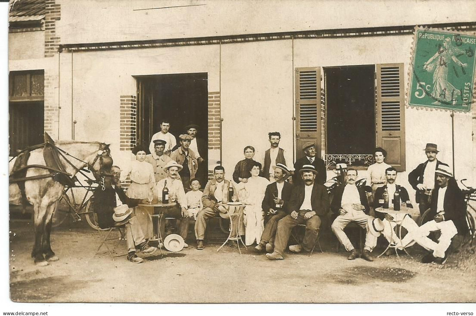 CARTE PHOTO. Lot 10 CP. Boulangerie charcuterie pharmacie cordonnerie librairie... A localiser à identifier.