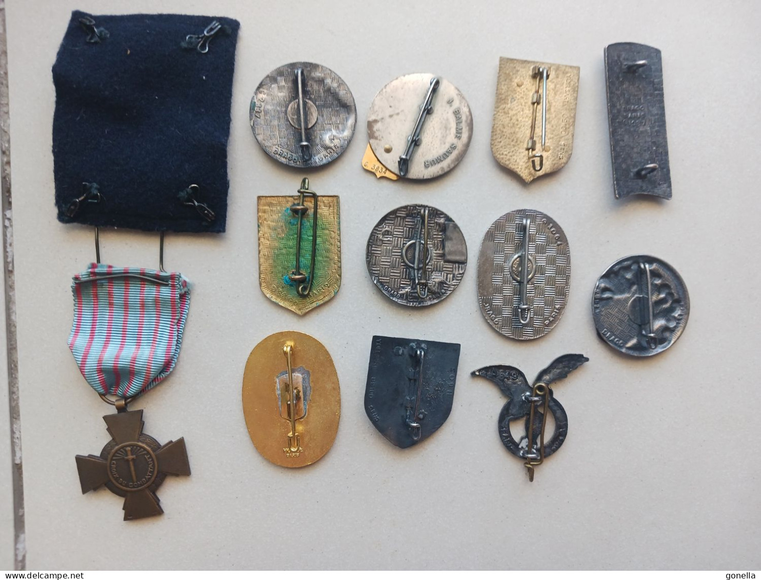 Lot D'insignes Divers - Other & Unclassified