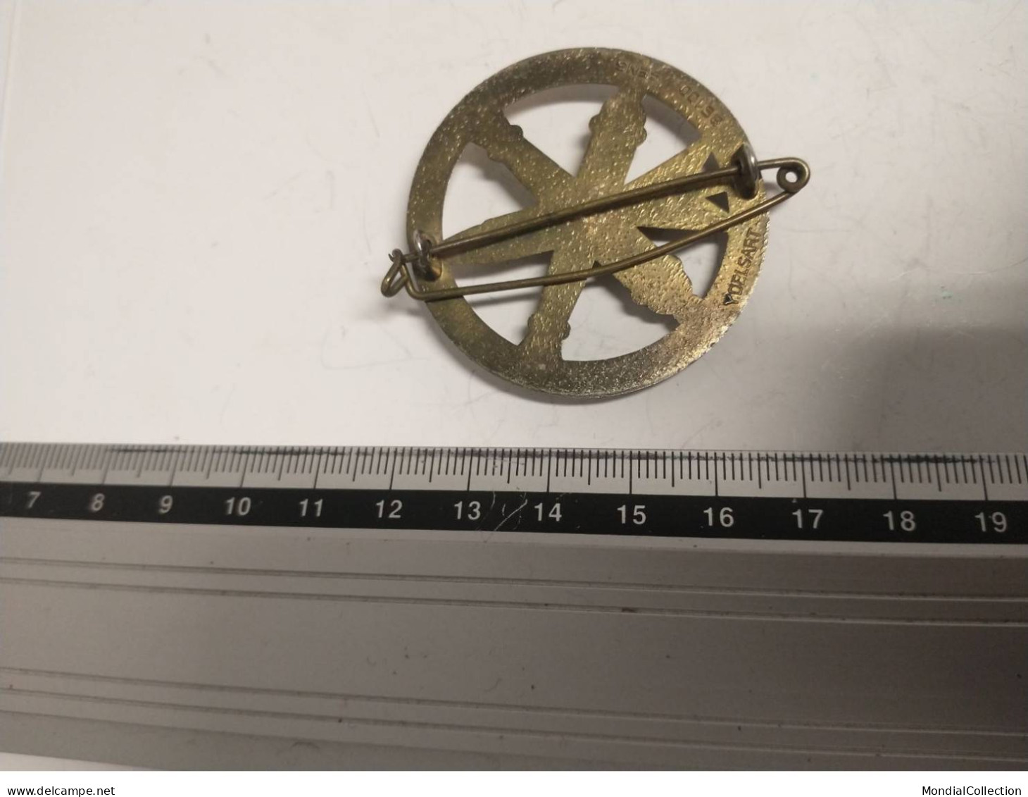 INSIGNE DE BERET, ARTILLERIE, DELSART - Army