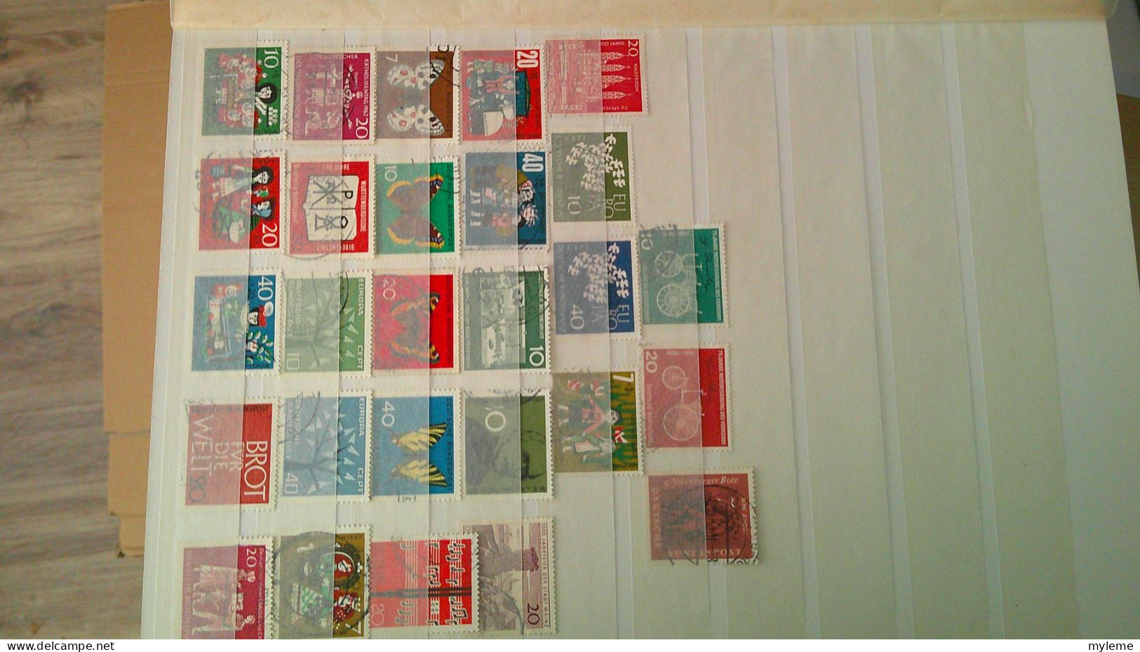 BS367  Bel ensemble de timbres de divers pays dont plaquette de France avec N° 116 ** signé . A saisir !!!
