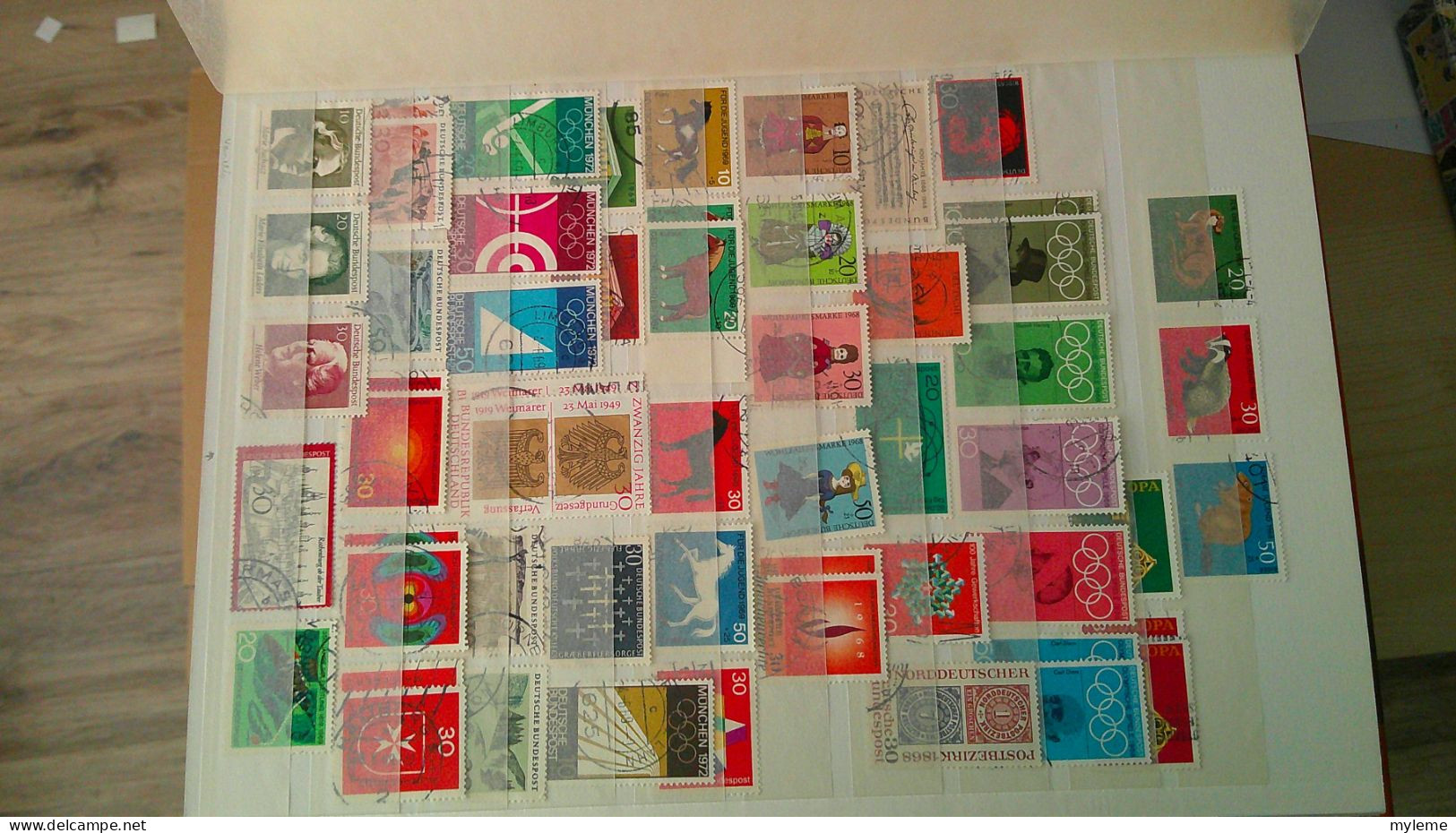 BS367  Bel ensemble de timbres de divers pays dont plaquette de France avec N° 116 ** signé . A saisir !!!