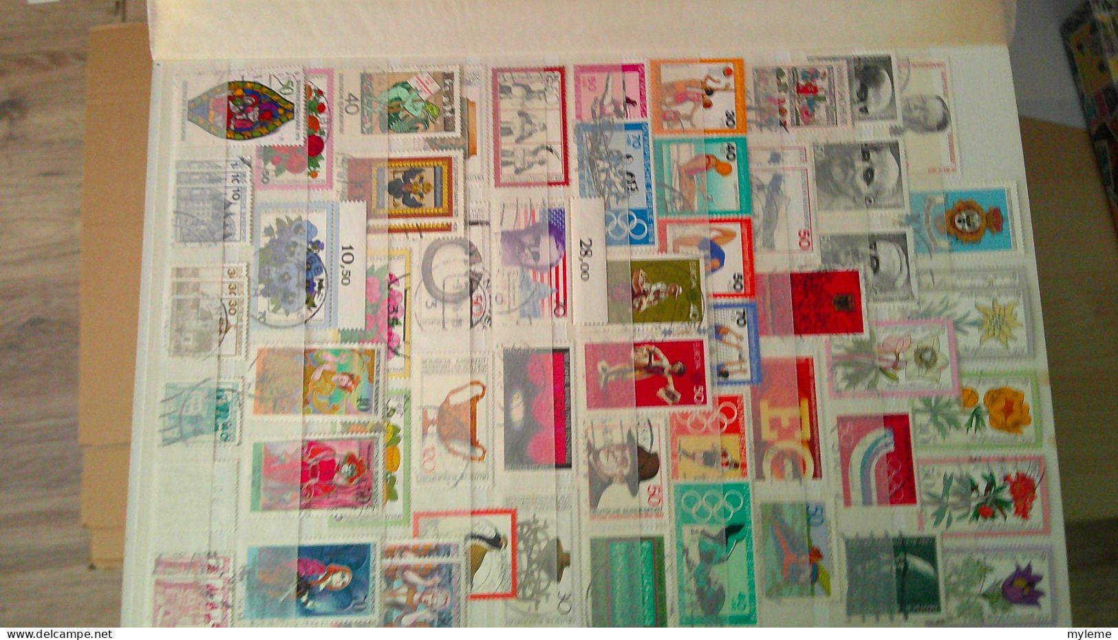 BS367  Bel ensemble de timbres de divers pays dont plaquette de France avec N° 116 ** signé . A saisir !!!