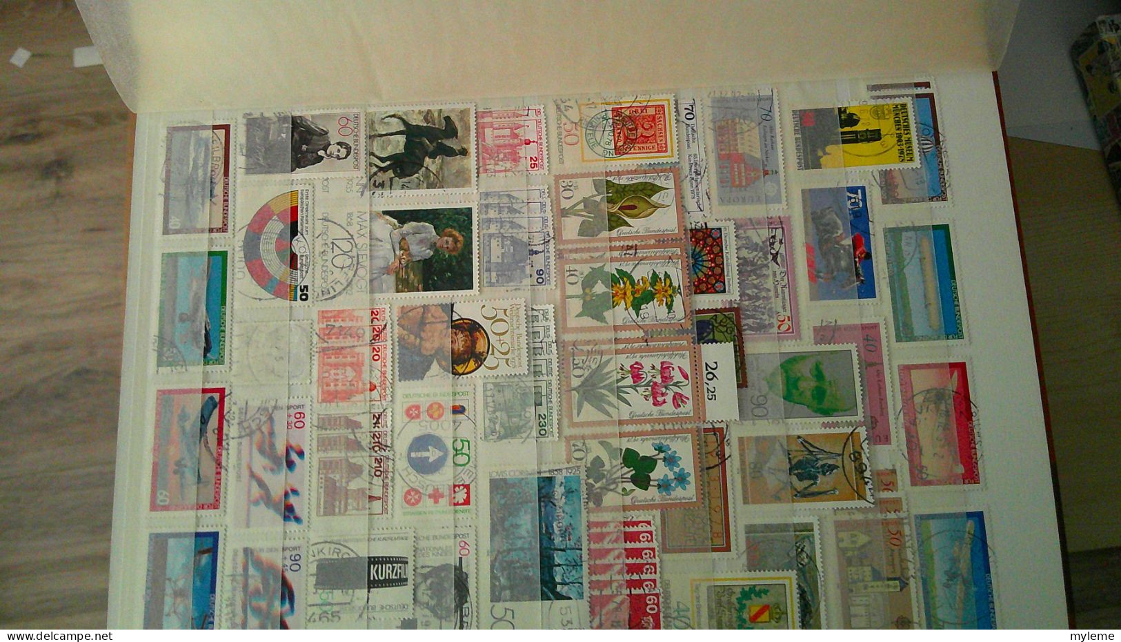 BS367  Bel ensemble de timbres de divers pays dont plaquette de France avec N° 116 ** signé . A saisir !!!