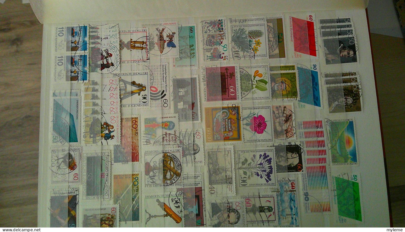 BS367  Bel ensemble de timbres de divers pays dont plaquette de France avec N° 116 ** signé . A saisir !!!