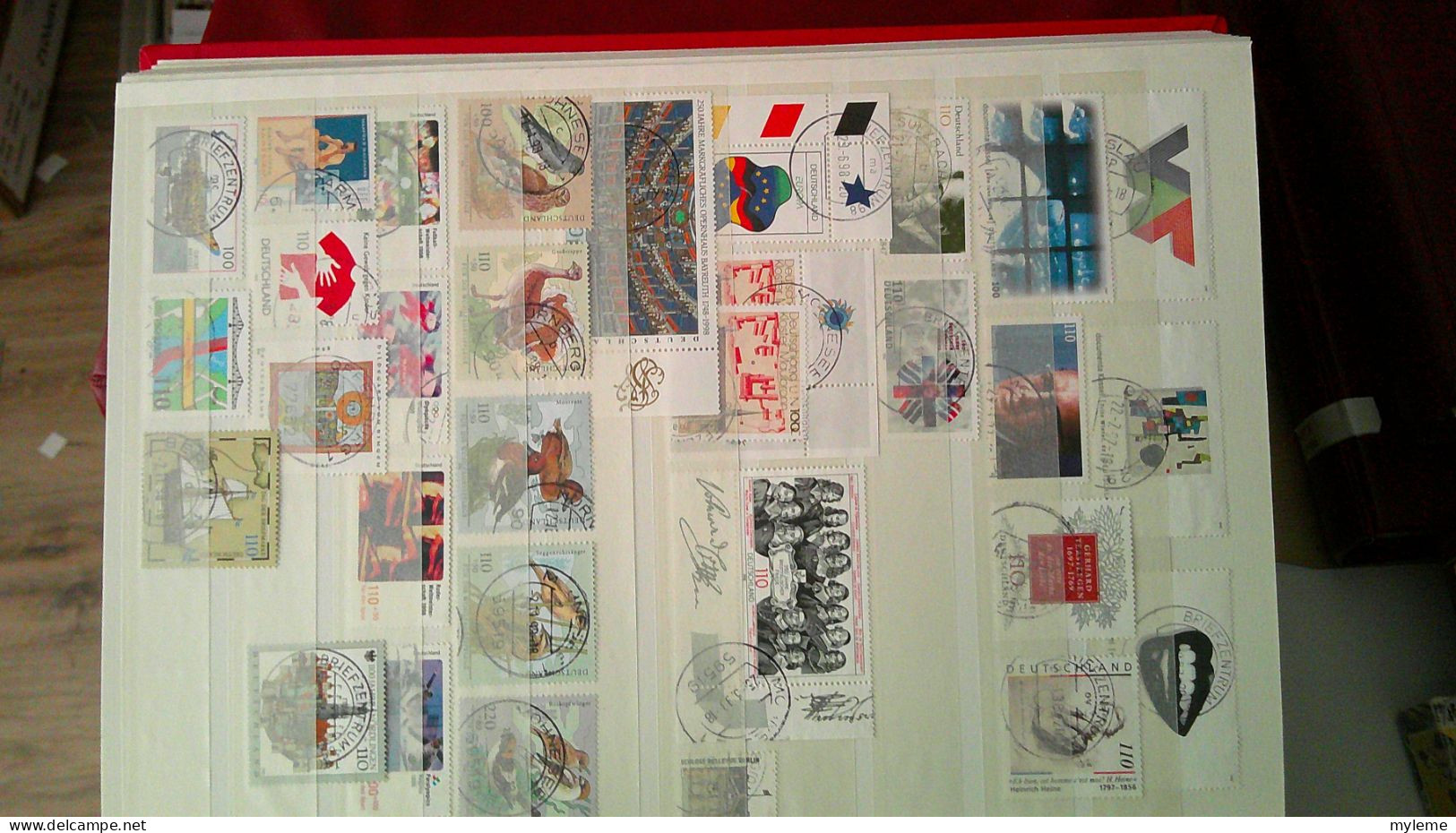 BS367  Bel ensemble de timbres de divers pays dont plaquette de France avec N° 116 ** signé . A saisir !!!