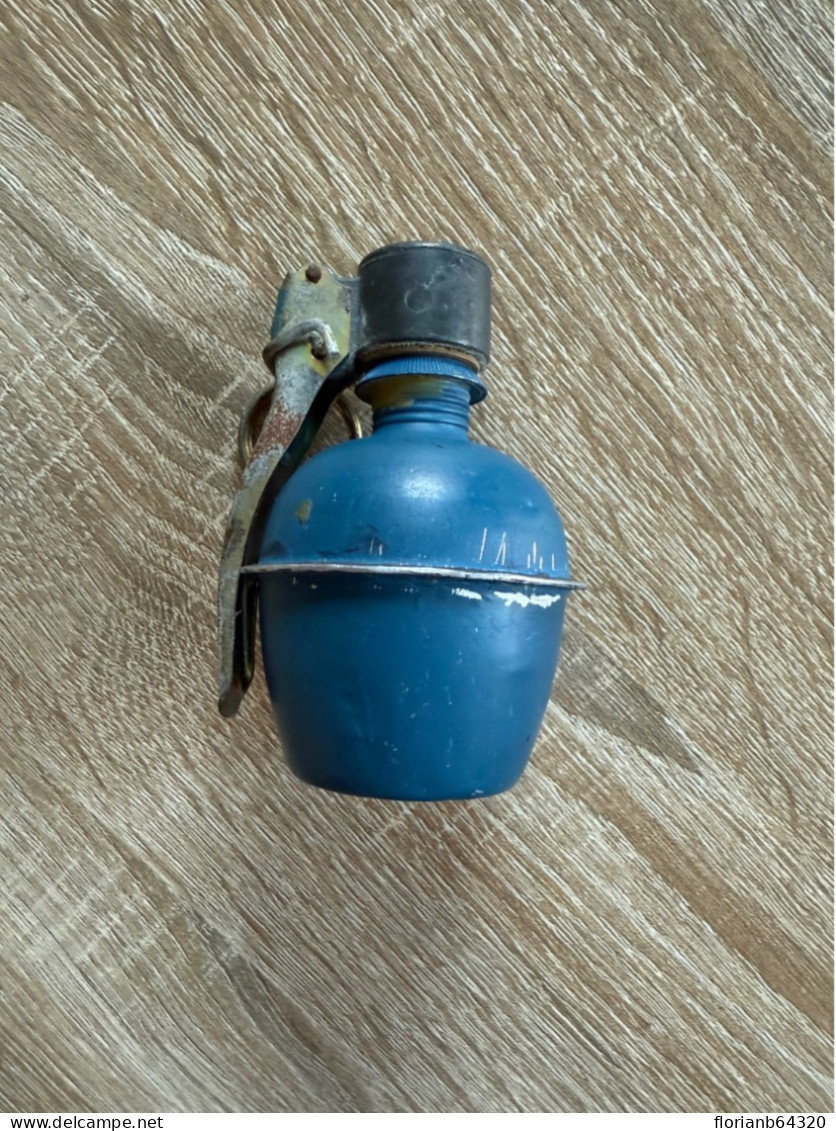 Grenade à Plâtre - Decorative Weapons