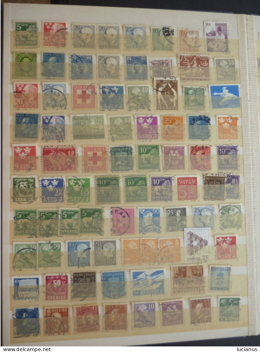 ALBUM timbres Monde ( réf : xdvq 12 )