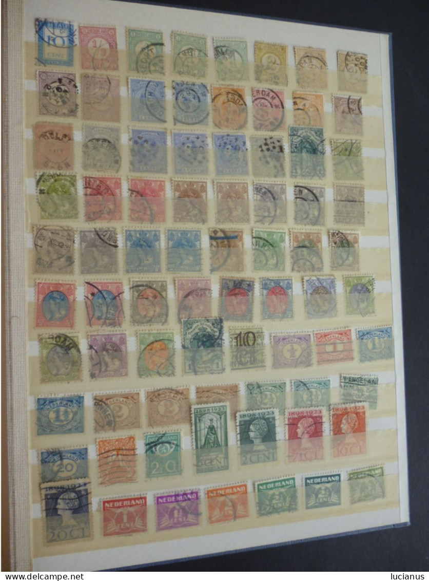 ALBUM timbres Monde ( réf : xdvq 12 )