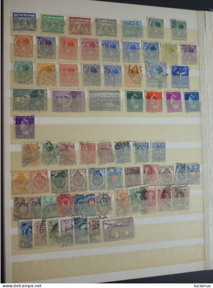 ALBUM timbres Monde ( réf : xdvq 12 )