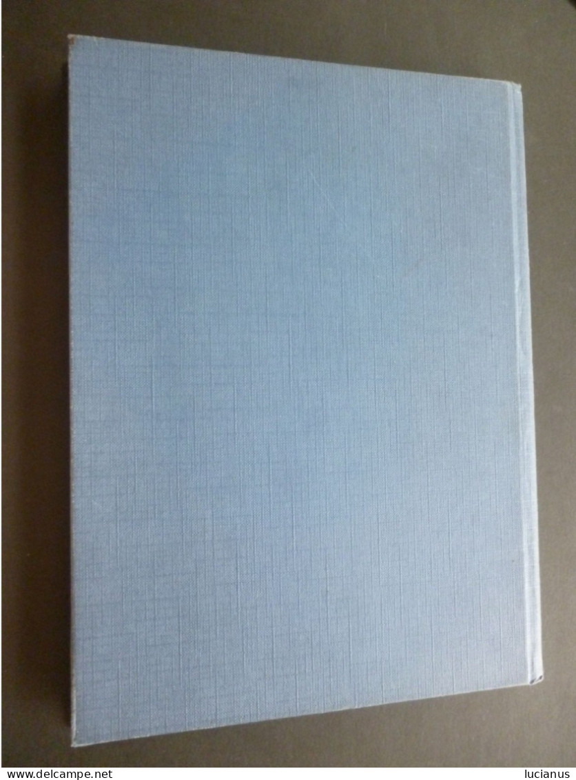 ALBUM timbres Monde ( réf : xdvq 12 )