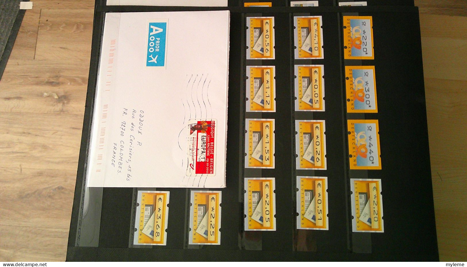 BS377 Bel ensemble de timbres de distributeurs neufs, sur fragments et sur courriers de divers pays. A saisir !!!