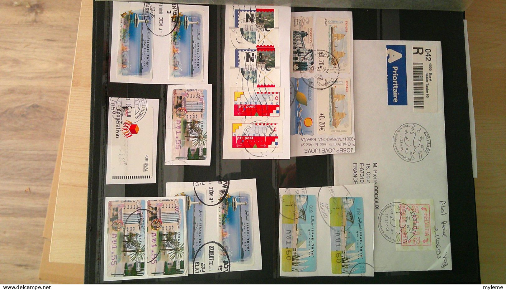 BS377 Bel ensemble de timbres de distributeurs neufs, sur fragments et sur courriers de divers pays. A saisir !!!