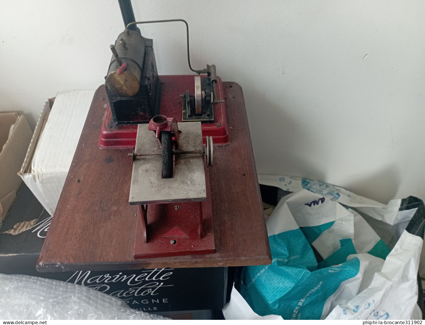 Jouet Machine A Vapeur (dans Son Jus Tel Que Trouvé) - Jouets Anciens