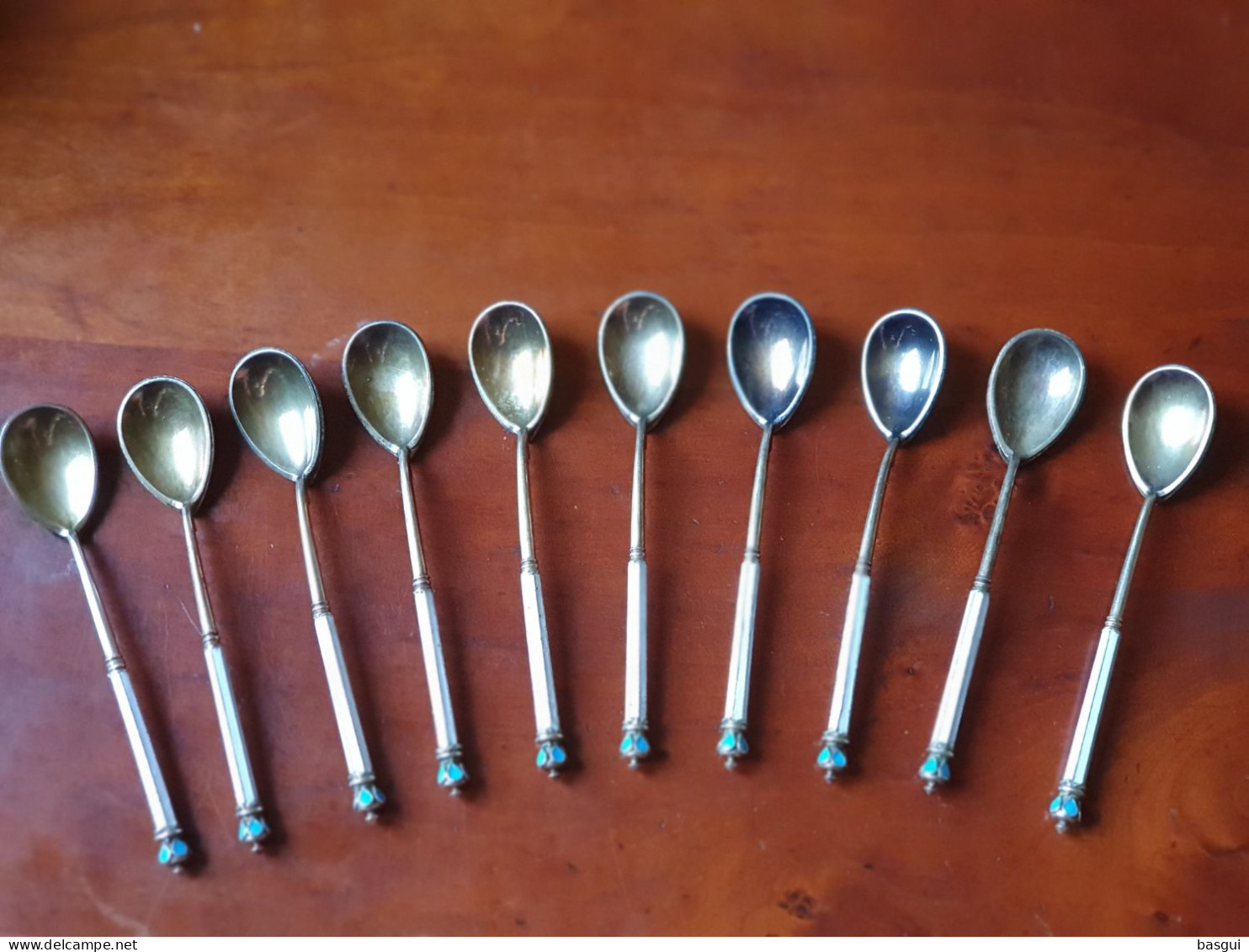 10 Cuillères russes en argent 88 zolotniks émaillées – XIXe – attribuée à Mikhail Grachev