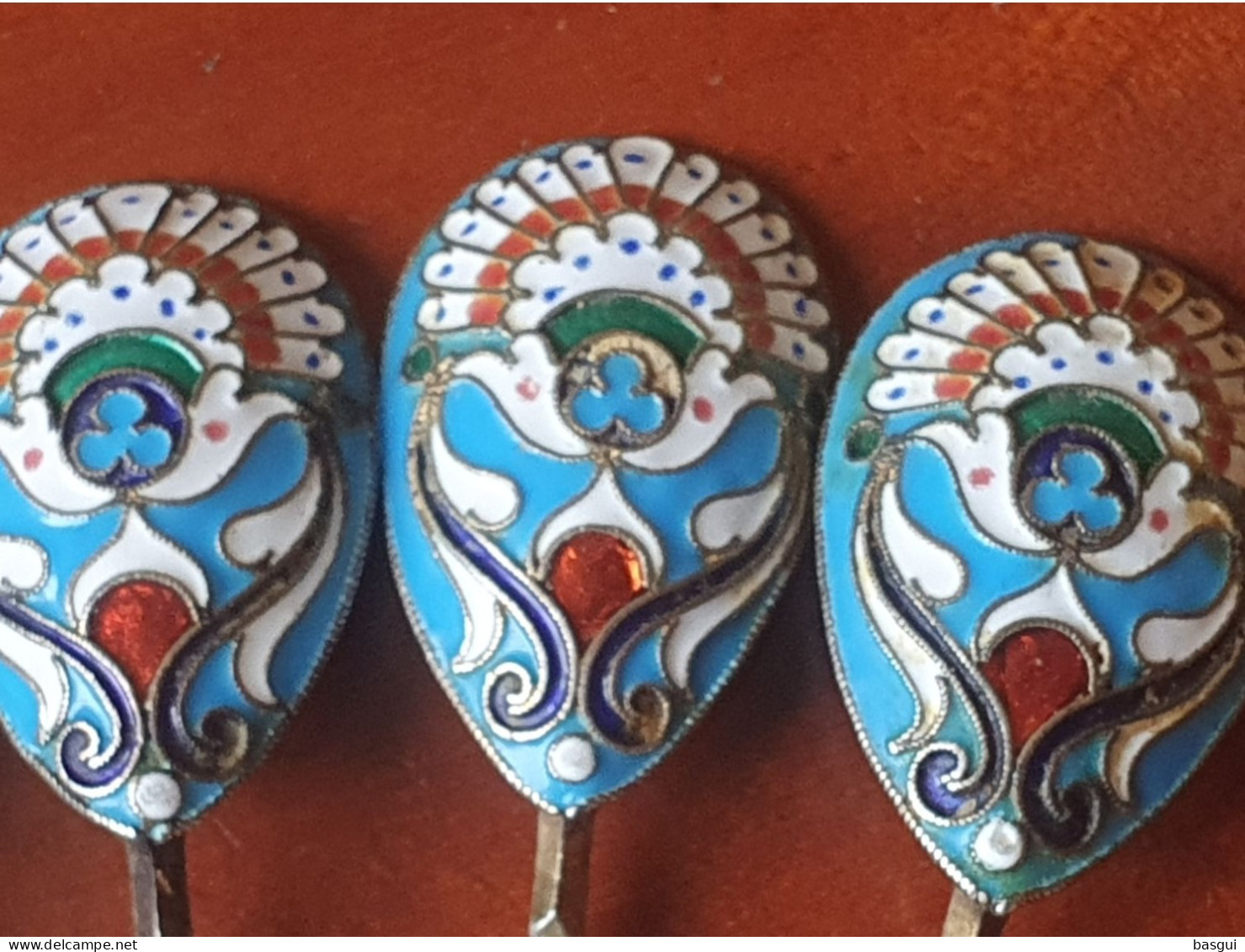 10 Cuillères russes en argent 88 zolotniks émaillées – XIXe – attribuée à Mikhail Grachev