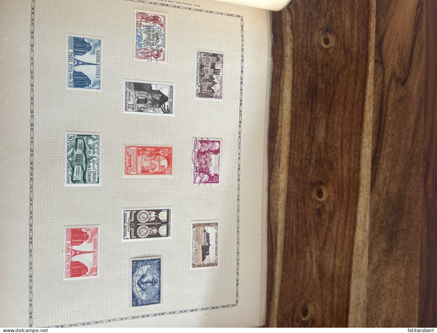 Timbres ancien dans un album