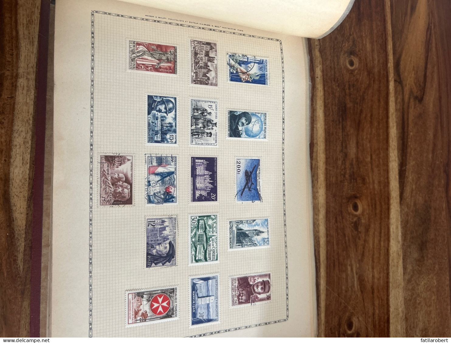 Timbres ancien dans un album