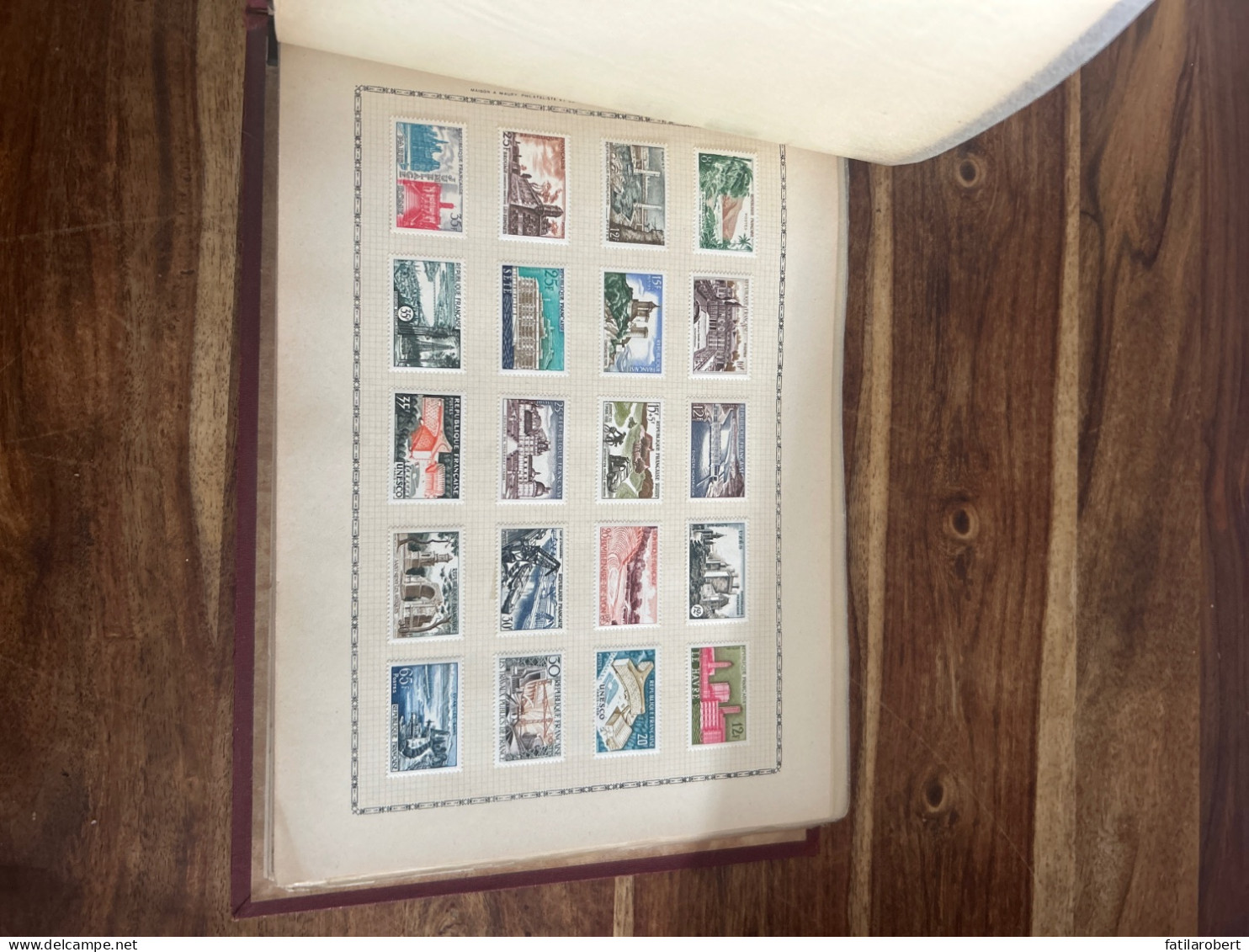 Timbres ancien dans un album