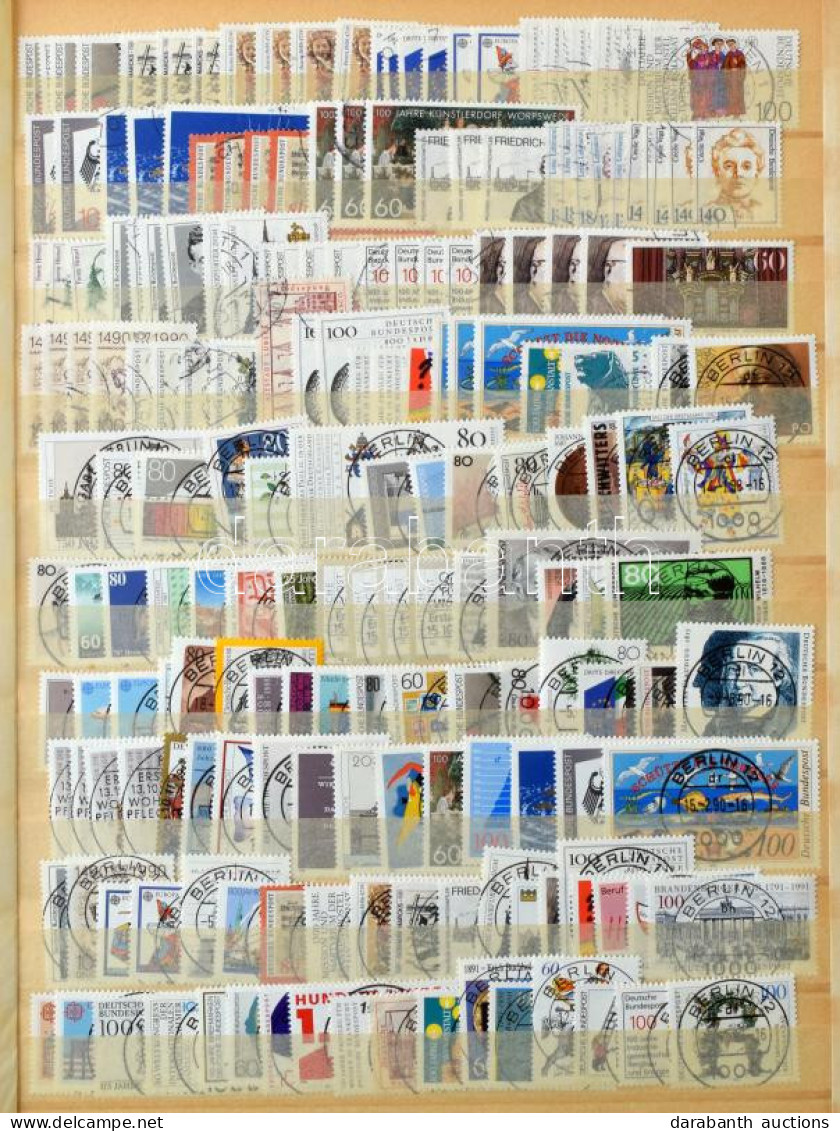 O Kb 4000 Db Német Bélyeg 16 Lapos A4-es Berakóban, Benne Sok Modern Kiadás - Altri & Non Classificati