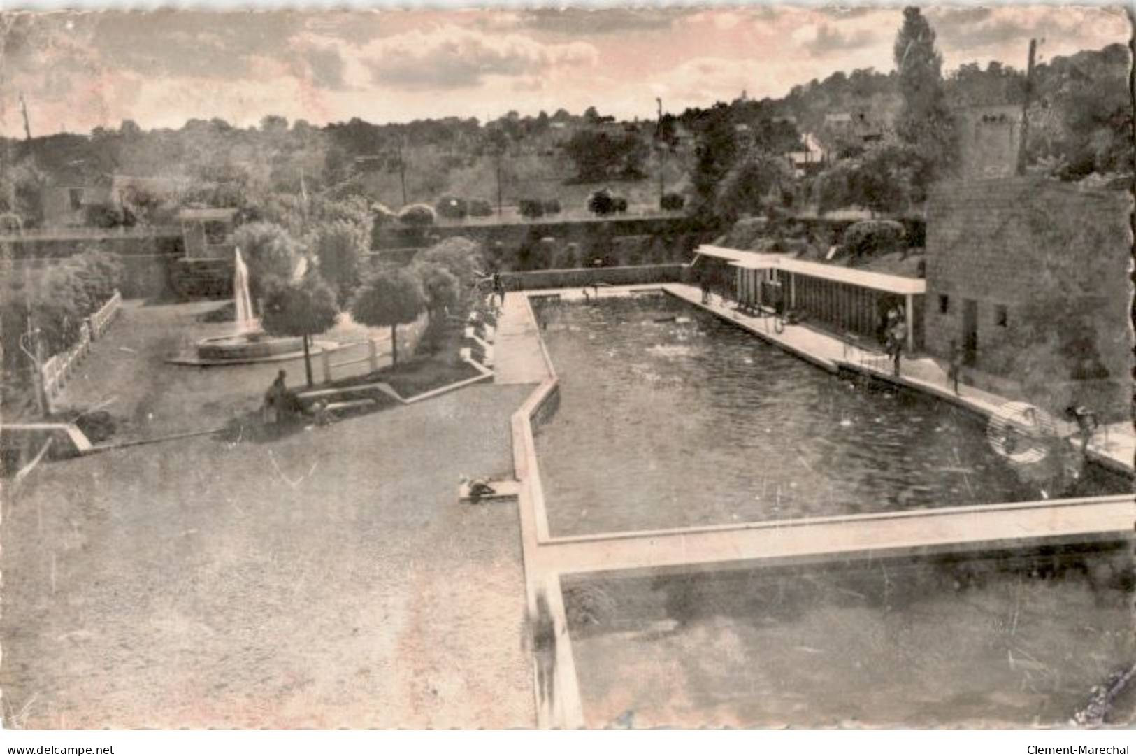 VIRY-CHATILLON: La Piscine Vue Du Plongeoir -  état - Viry-Châtillon