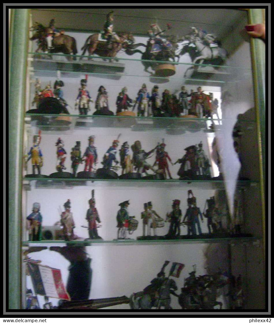 68 Superbe collection de soldats de plombs des centaines de pieces superbe lot