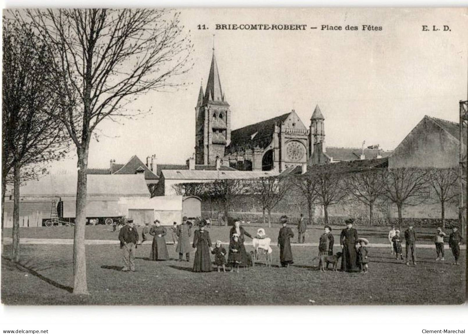 BRIE-COMTE-ROBERT: Place Des Fêtes - Très Bon état - Brie Comte Robert
