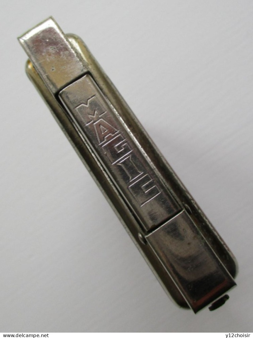 Memory of Japan - Korea . Ensemble briquet MAGIC ISOGER incorporé dans double étui à cigarettes . Japon Corée . Asie