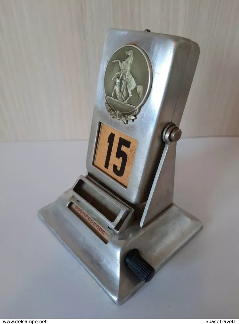 VINTAGE SOVIET USSR METAL DESK PERPETUAL CALENDAR ABOUT 1950-60's
