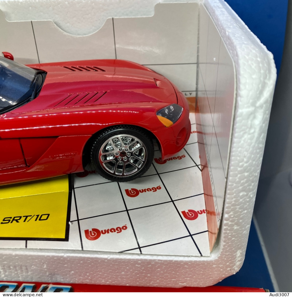 Burago diamants 1/18 dodge Viper Srt /10