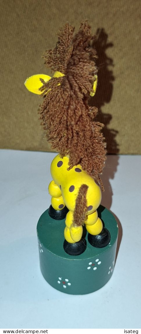 Wakouwa Girafe En Bois - Tiere