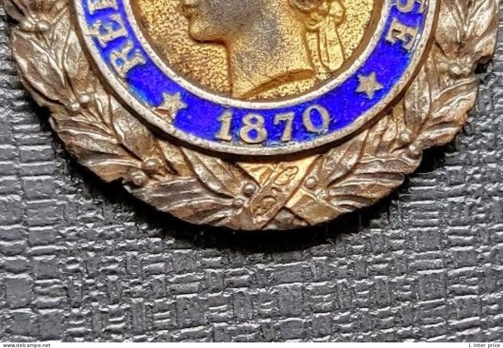 Ancienne Médaille Militaire De La Valeur Militaire Argent De 1870 - 3éme République état Moyen - Before 1871