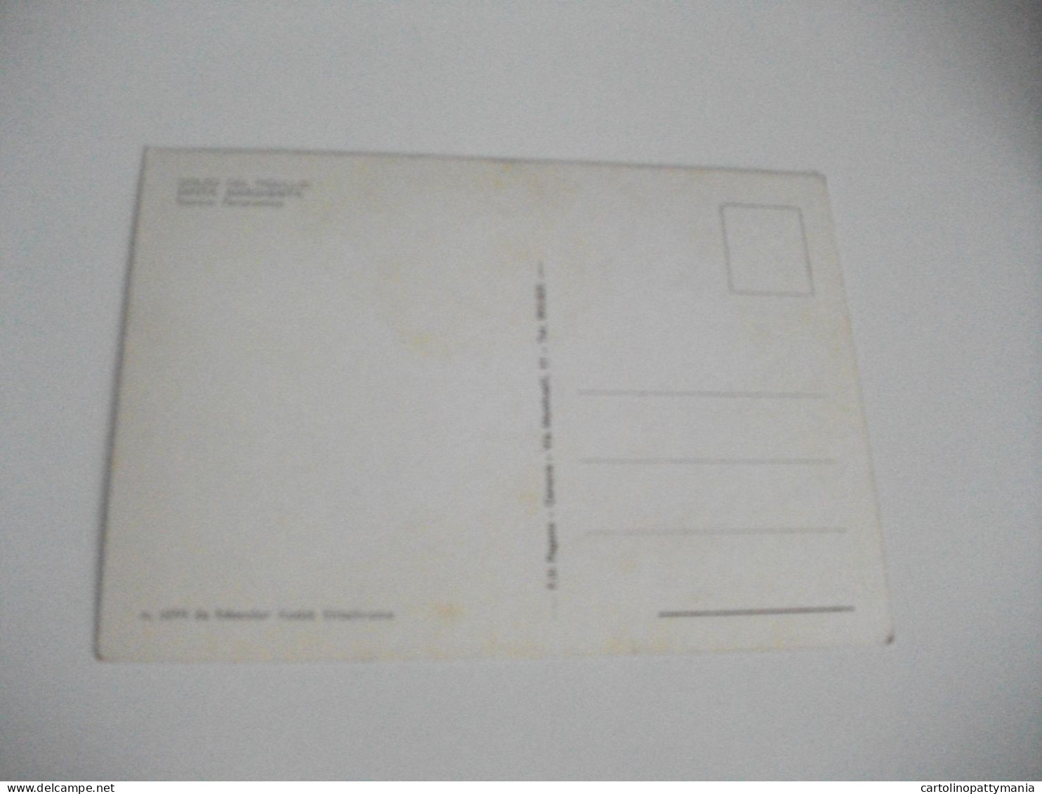 PIN UP GIOVANI DONNE IN COSTUME SDRAIATE SU UNO SCOGLIO LIDO SANTA MARGHERITA LIGURE GENOVA - Pin-Ups