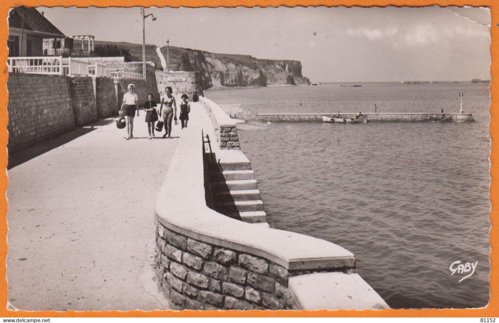 DAGUIN  " ARROMANCHES Grand Port De La Libération" Sur CPSM  " La Digue Et Le Mole "  1952 Avec Mne De MULLER 8F - Mechanical Postmarks (Advertisement)