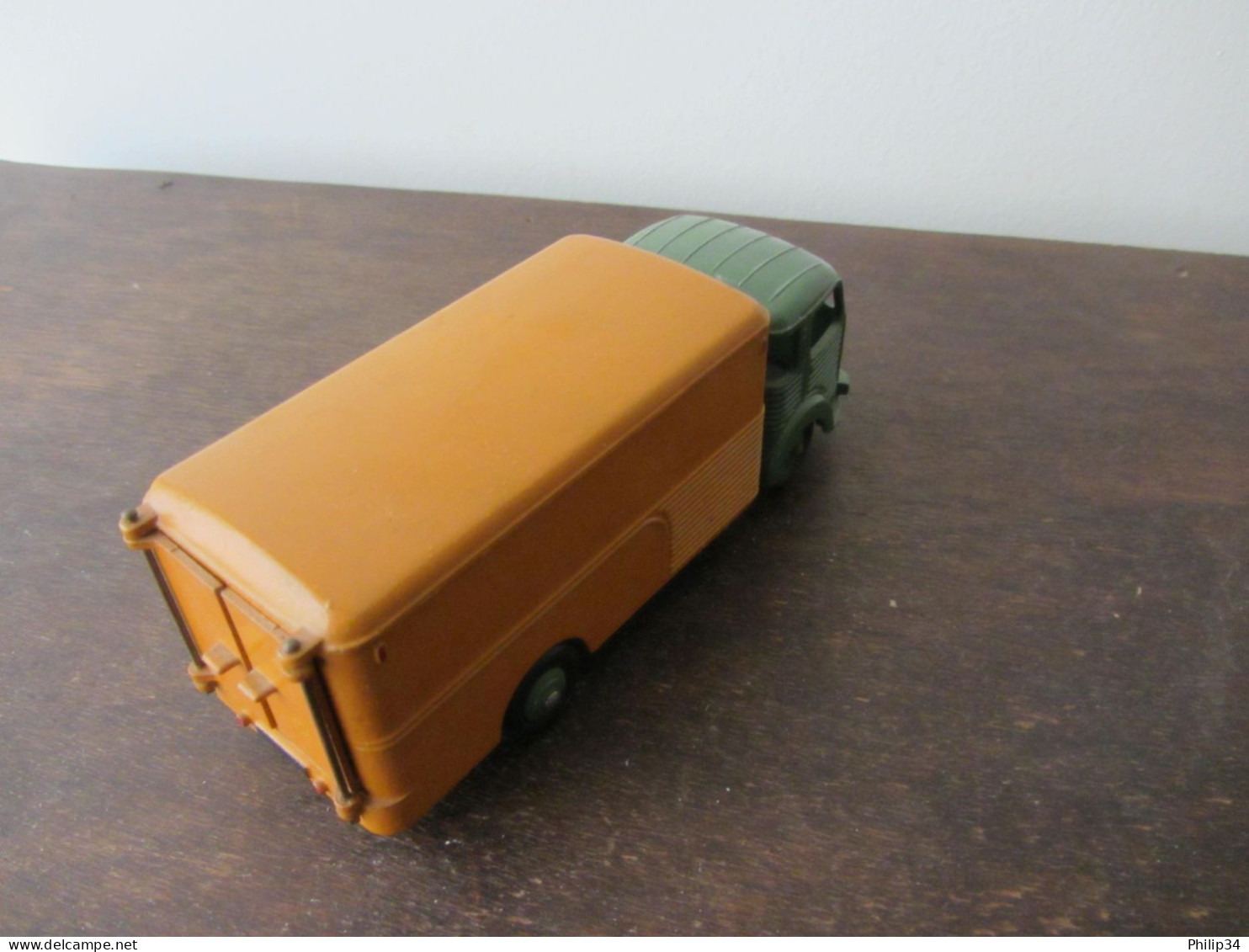 Dinky Toys 33 Camion Simca cargo de 1958