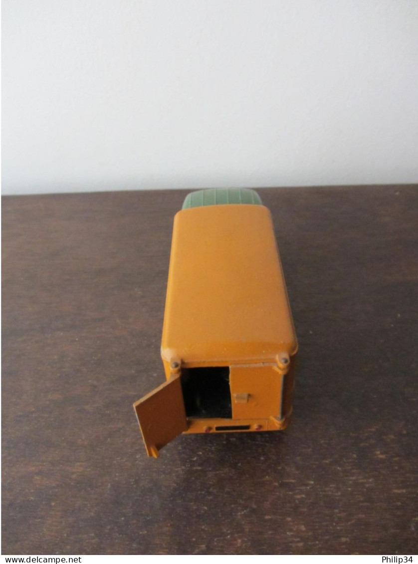 Dinky Toys 33 Camion Simca cargo de 1958