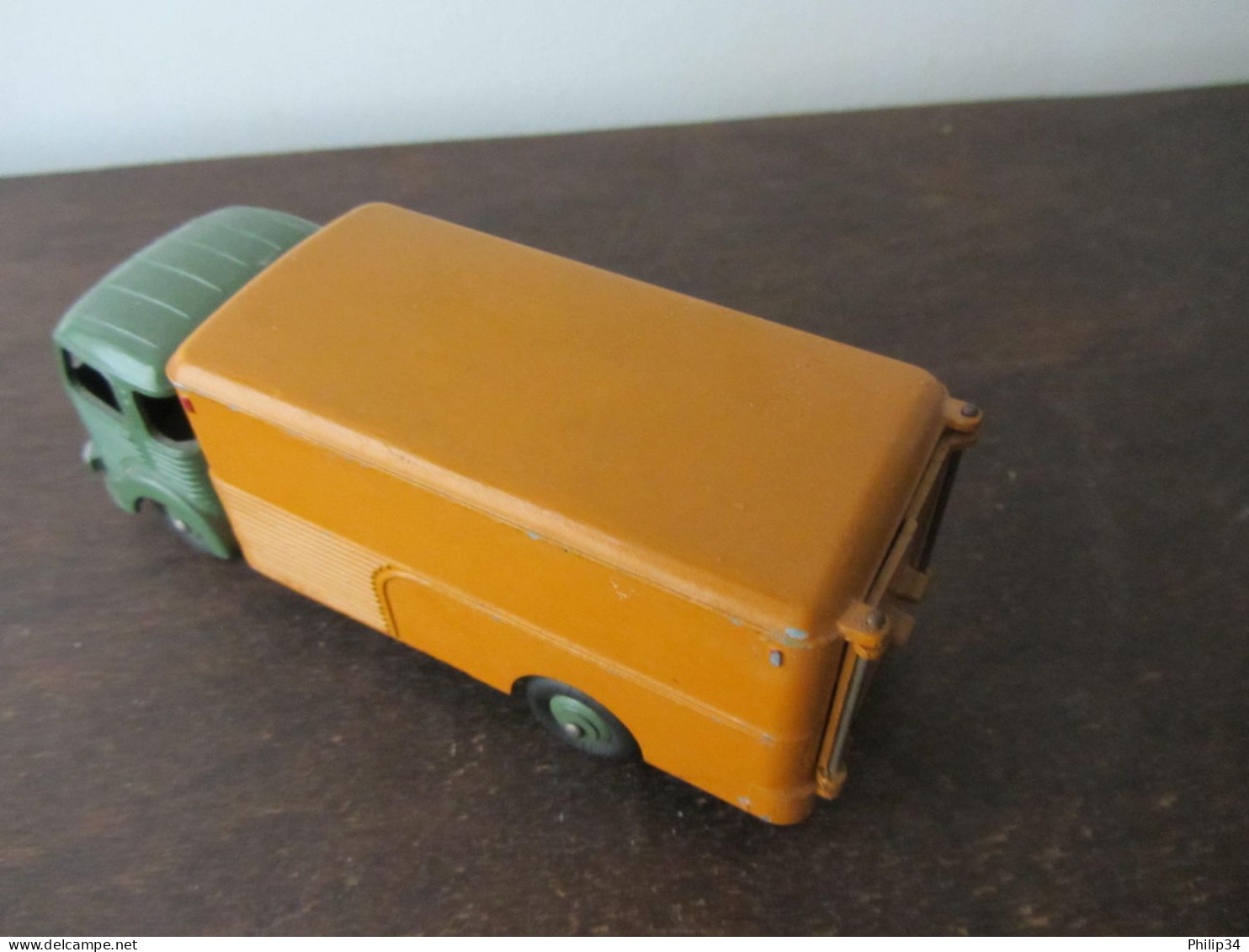 Dinky Toys 33 Camion Simca cargo de 1958