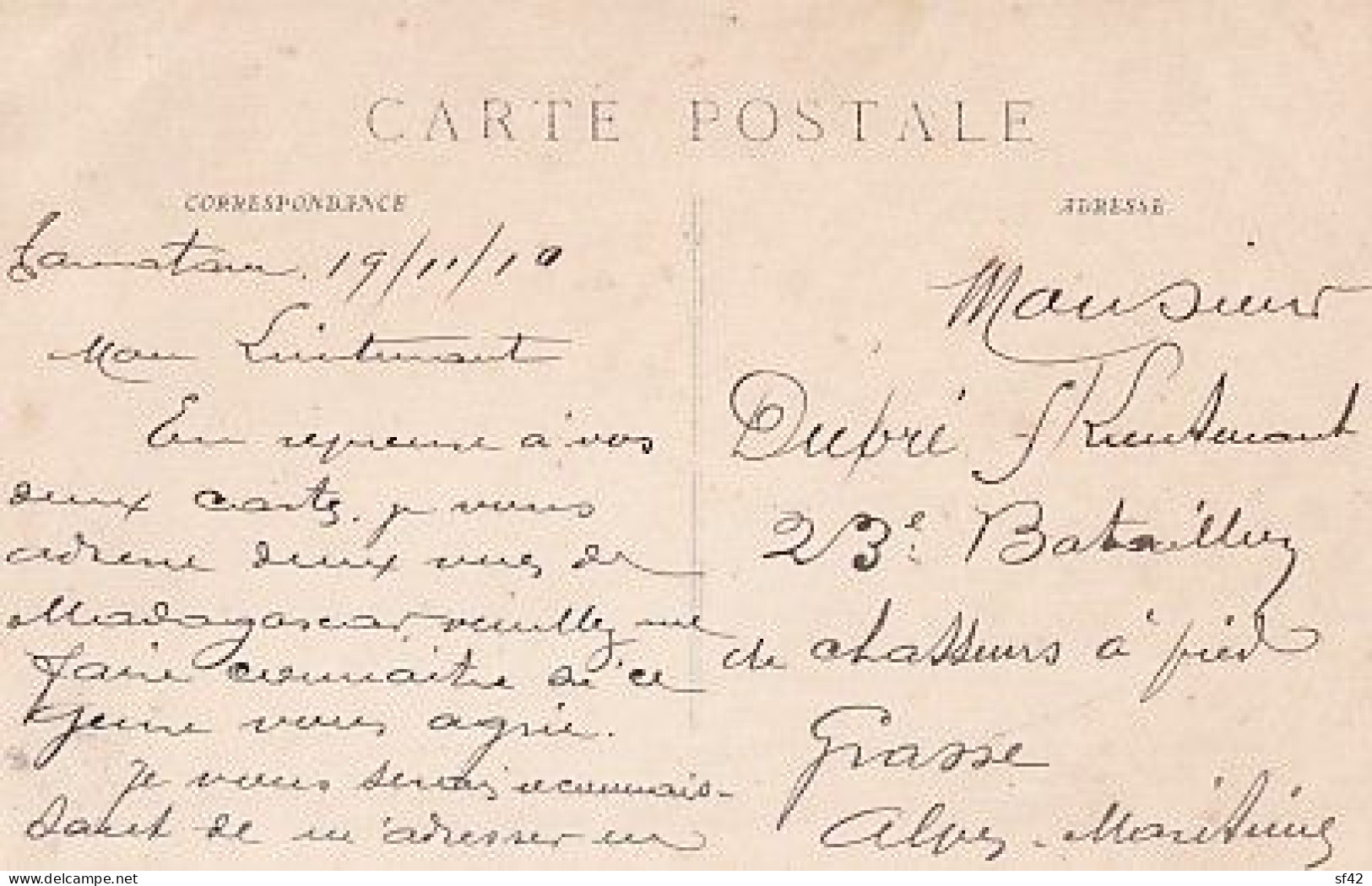 MAHAVAVY CUISINANT UNE TORTUE           + TIMBRE - Madagaskar