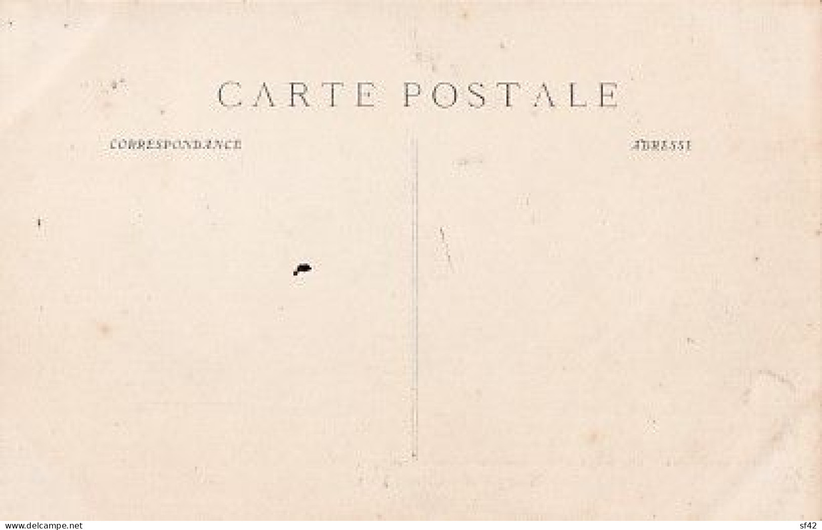 MADAGASCAR       GRENIER A RIZ       + TIMBRE - Madagaskar