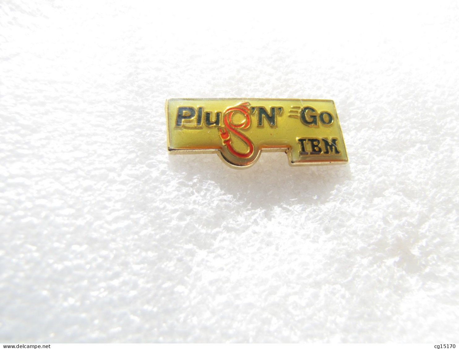 PIN'S    IBM    PLUG'N' GO - Informatique