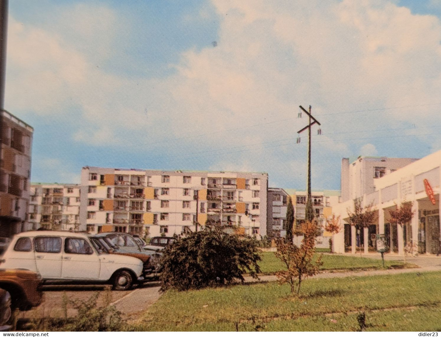 RENAULT 4 L TABAC - PKW