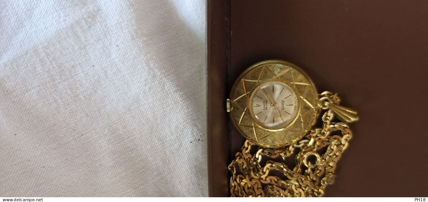 Montre Pendentif Pour Femme « Lancel » En Plaqué Or (Made In Suisse) Mécanisme Mécanique, Pour Pièces Ne Fonctionne Plus - Designeruhren