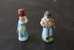 2 FEVES -FIGURINES - PETITS OBJETS DE VITRINE OU DECORATION POUR LA CRECHE -COUPLE - Santons